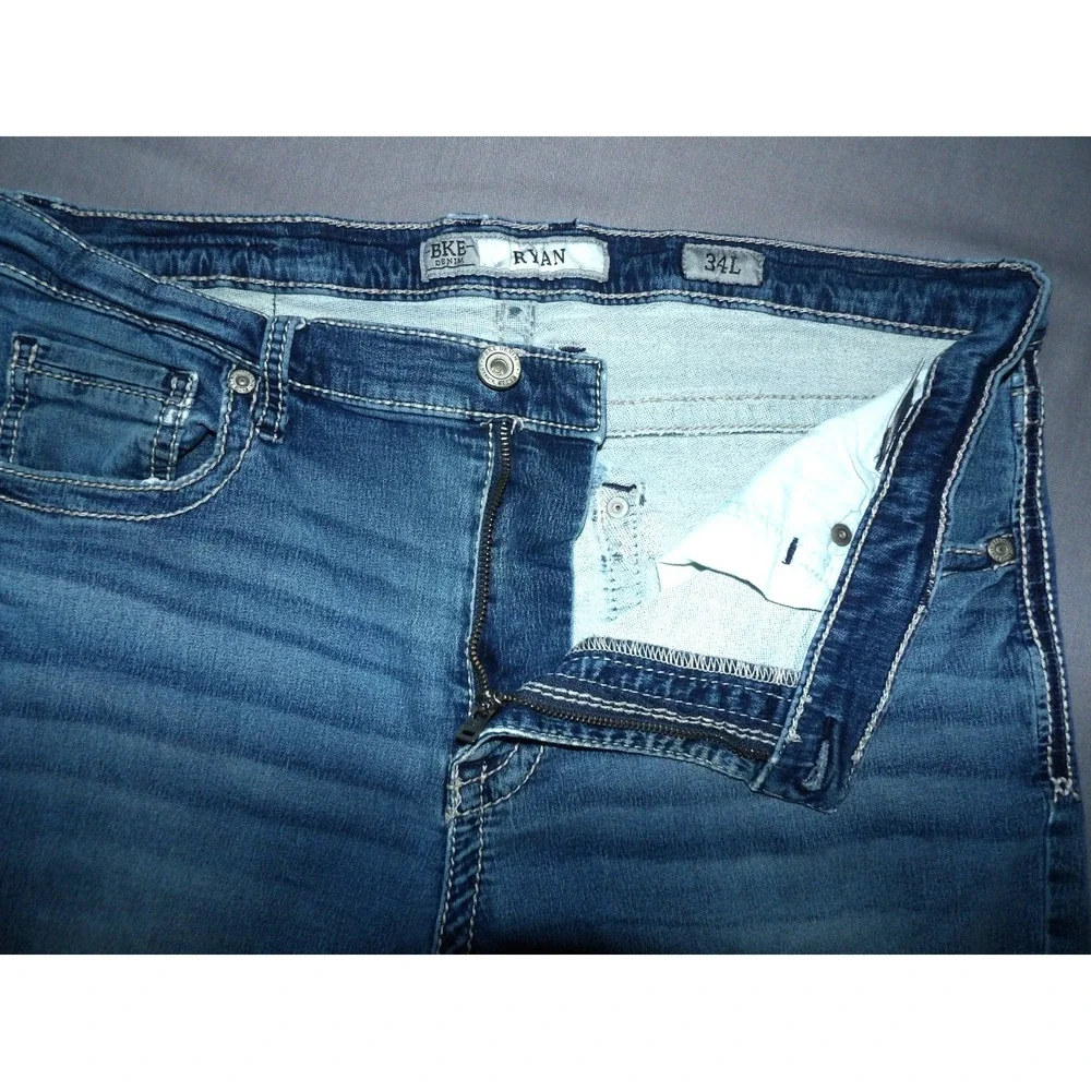 Buckle BKE Distressed Medium Wash RYAN Straight Leg Denim Jeans Men's 34 X 33